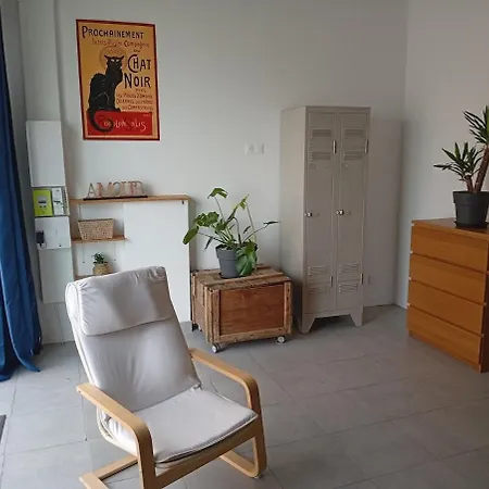 アパート Le Loft Du Neflier ウラン