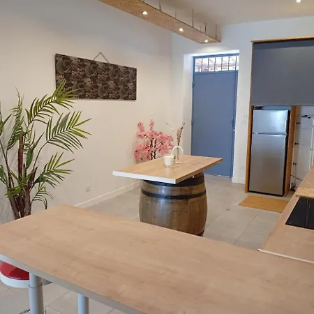 Le Loft Du Neflier アパート